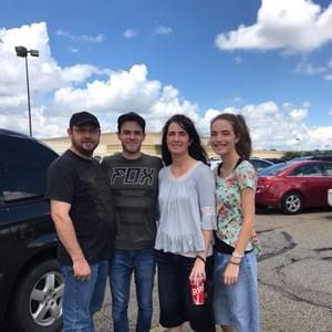 Meet your Posher, April